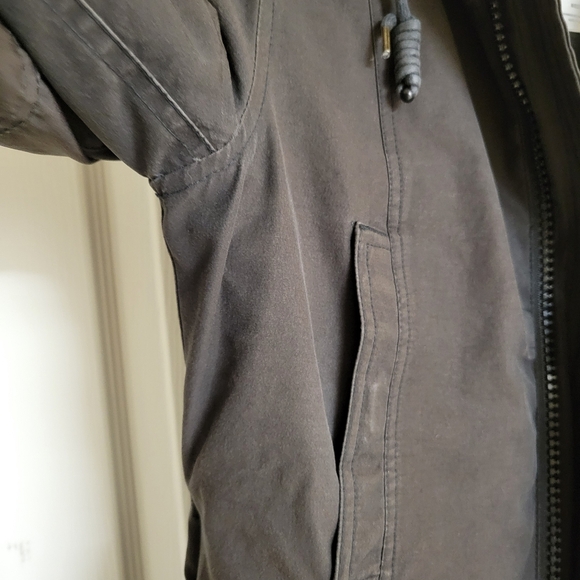 Aritzia Golden by TNA Bancroft Warmest Parka Down Filled Altitude Series Medium - Picture 4 of 15